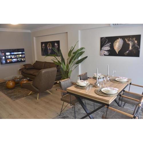 Sea View, Your Home in the Center of Alsancak