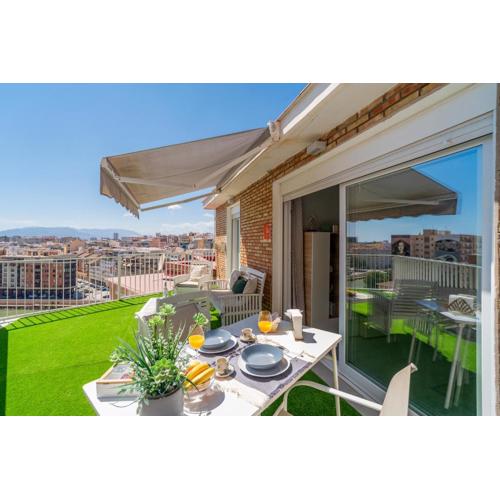 Sea views Penthouse City Center