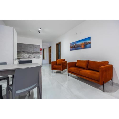Seabreeze apartment by SF HOMES - meters away from the beach & pools