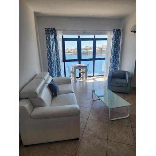 Seafront 2 bedroom apartment