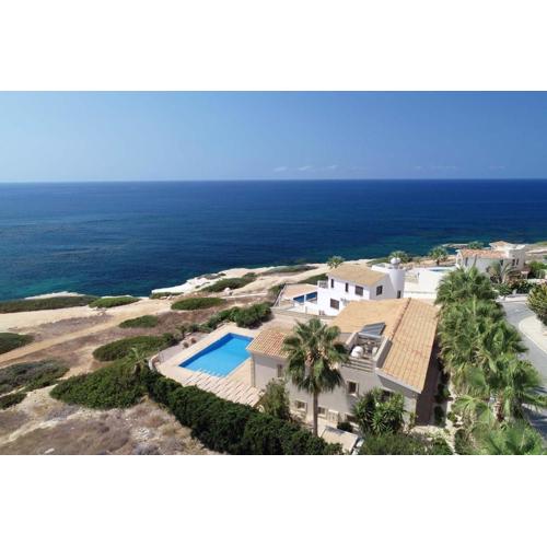Seafront 5 Bedroom Villa Paradise in Sea Caves