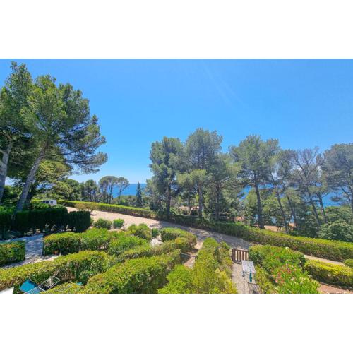 Seafront apartment 4 people in domain - 2 Pools