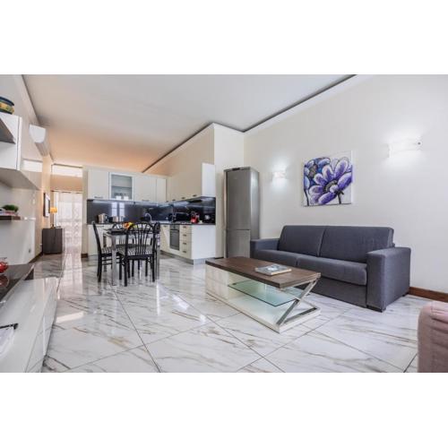 Seafront apartment in Ta\