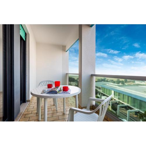 Seafront apartment with pool in Bibione