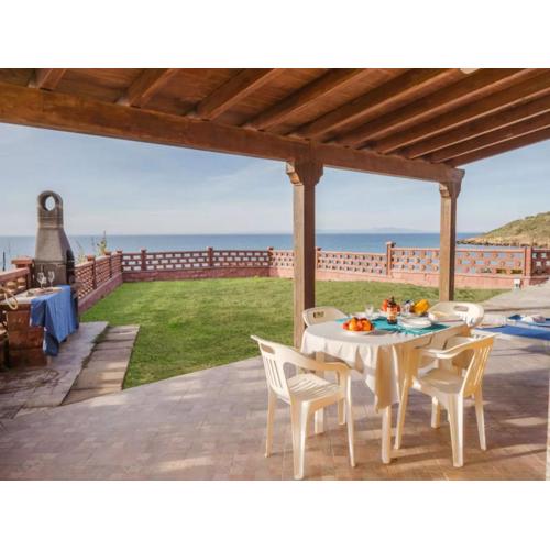 Seafront apartment with stunning Asinara views