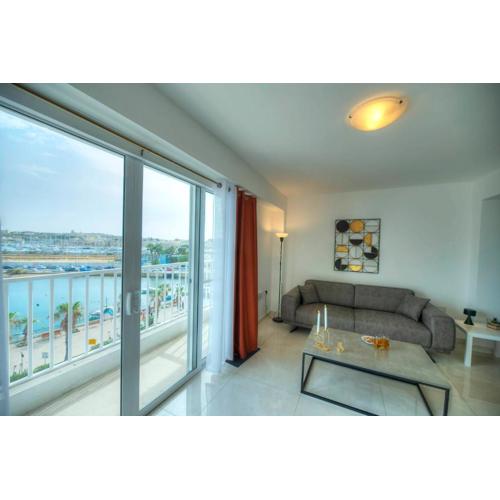 Seafront bright & spacious 2 bedrooms GOGZR-1