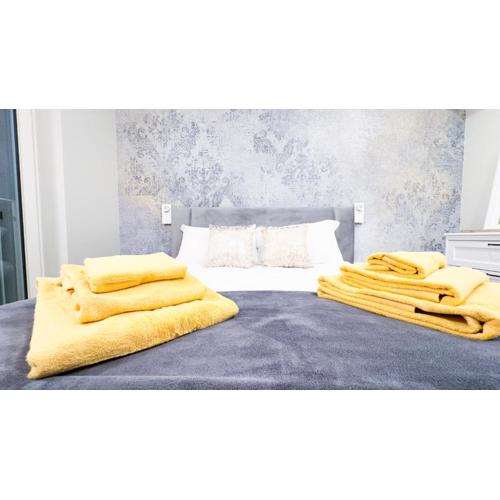 Seafront Modern Farmont Venice Suite