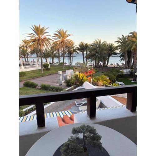 Seafront studio Camisón beach