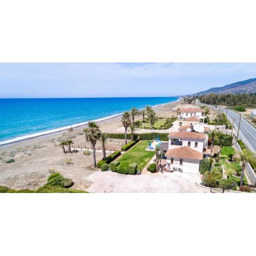 Seafront Villa Ocean Pearl - Private Beach Area & Pool