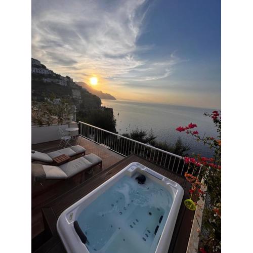 SeaJewelsDeluxurySuite