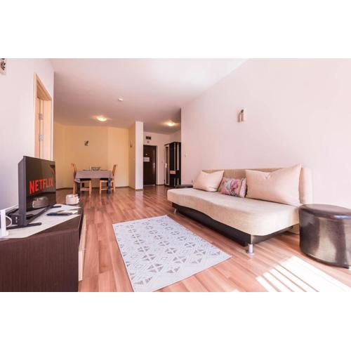 SeaNest Golden Sands Apartment