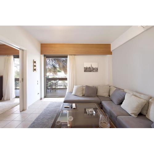 Seascape Modern Vouliagmeni Apt near Beaches