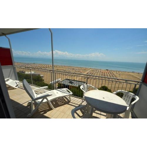 Seaside Bliss apartment with front sea view
