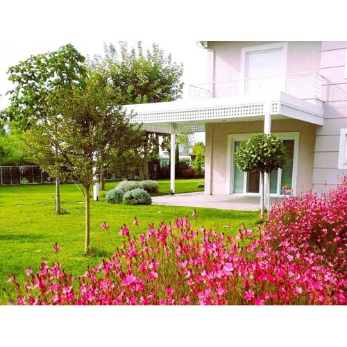 Seaside Boutique Villa Rosée