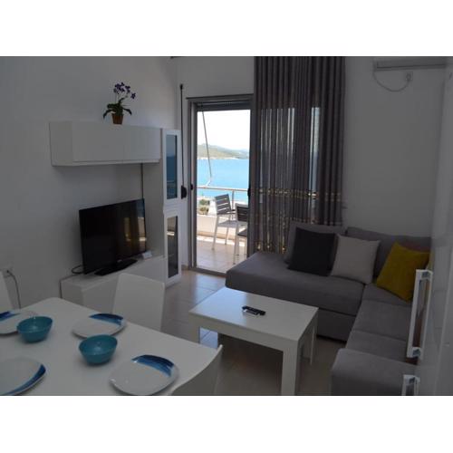 Seaside Charm Stylish Stay with Views
