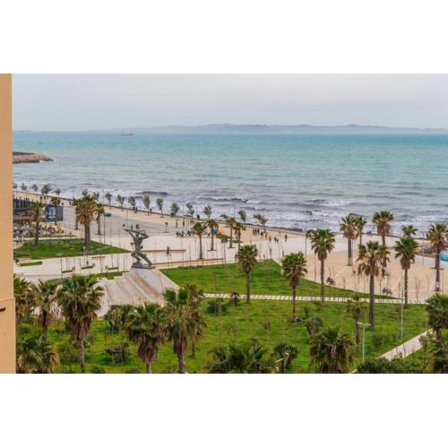 Seaside Escape 3 Bedrooms with Grand Terrace