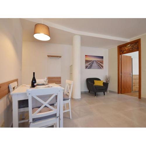 Seaside Escape Rovinj Old Town Apartment - Three Bedroom Apartment with Sea View