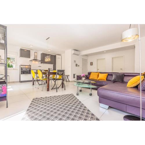 Seaside Family Apartments