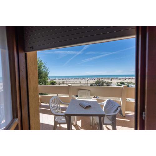 Seaside flat with terrace - Beahost