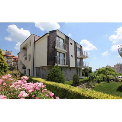 Seaside Garden 2 Bedroom Apartment For 4+1 Pax