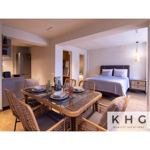 Seaside ground floor elegant Suite in Fiskardo! 20 steps from Zavalata beach!