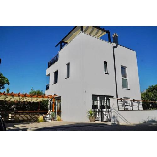 Seaside house for families with children Mastrinka, Ciovo - 22789