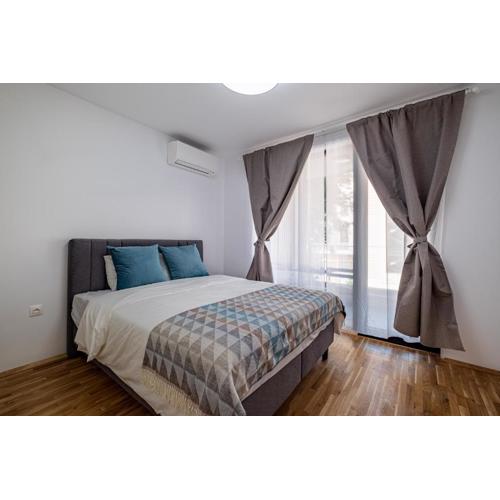 Seaside Luxury Complex and Spa Apartment