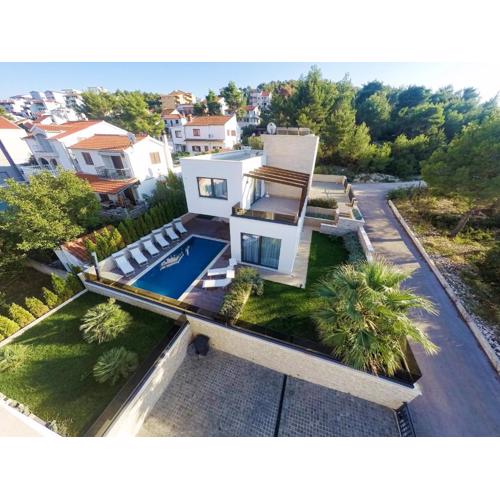 Seaside luxury villa with a swimming pool Cove Duga, Ciovo - 24268
