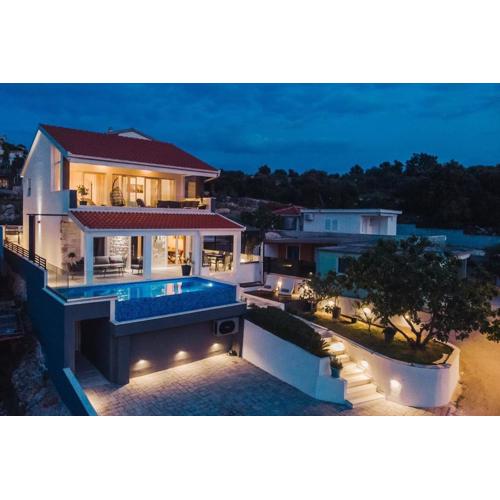 Seaside luxury villa with a swimming pool Razanj, Rogoznica - 23572