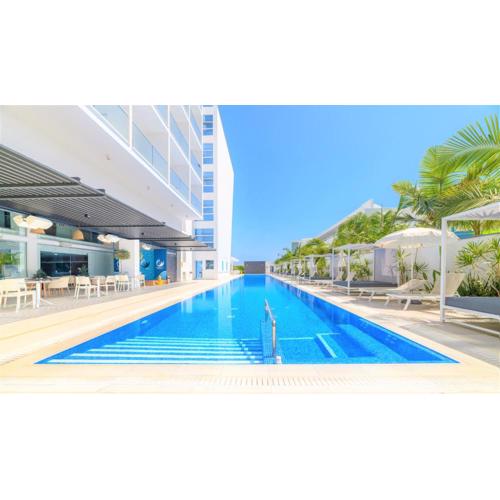 Seasons Hotel (Adults Only)