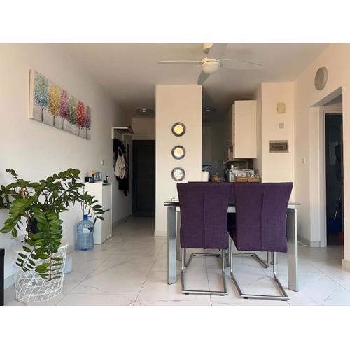 Seaview, 1 bedroom apt with a pool