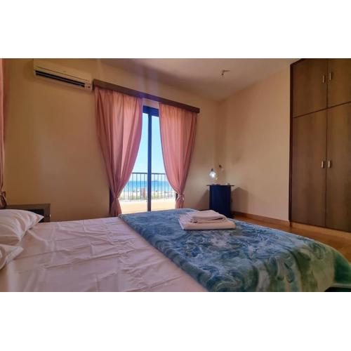 Seaview 2BR Retreat by the Ocean
