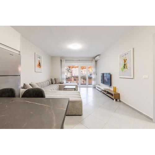 Seaview Apartment in the Center of Saranda