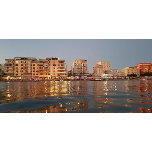 Seaview Apartments Right at The Beach