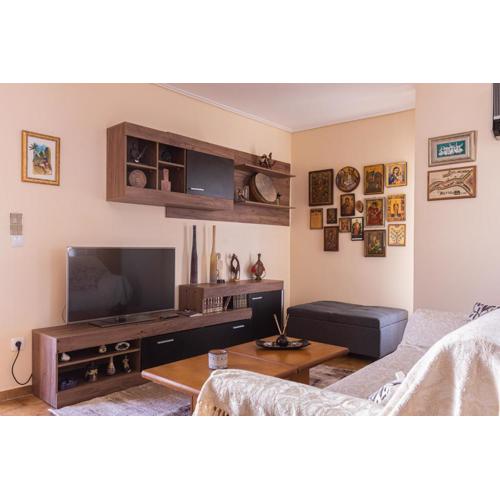 SeaView apt in Varkiza steps to Beach with Parking