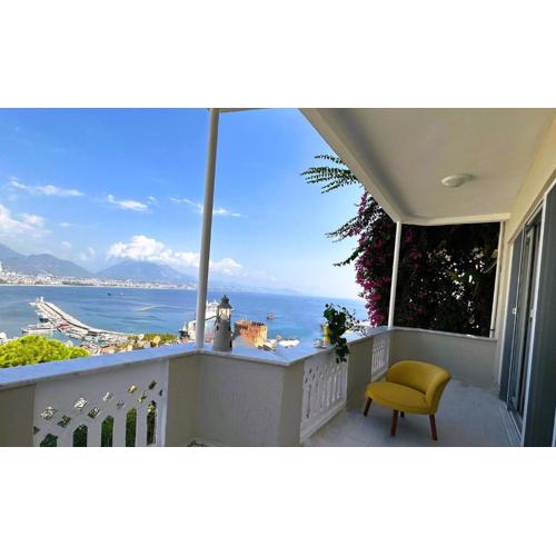 SEAVIEW CASTLE HOUSE