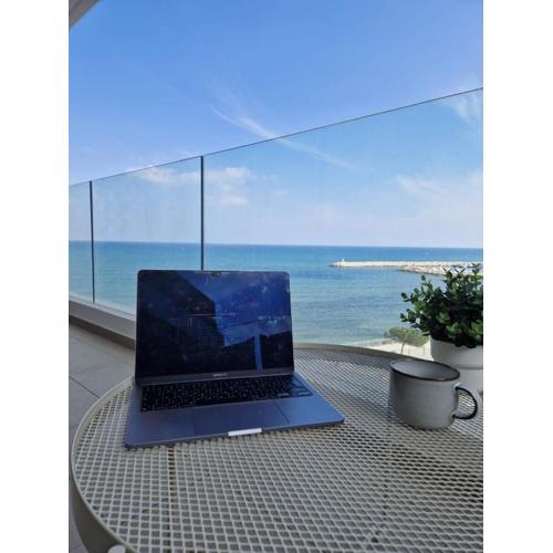 Seaview City Retreat