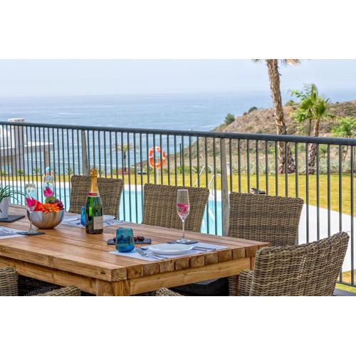 Seaview Luxury 2 Bedrooms Apt in Reserva del Higueron