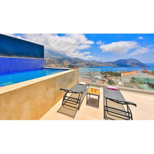 Seaview Luxury Apartment - 6839