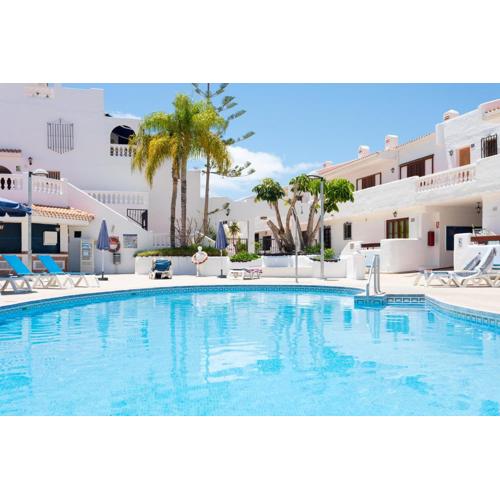 SEAVIEW PORT ROYAL, Los Cristianos, Heated Pool, WiFi