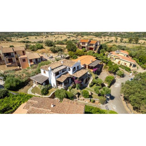 Seaview Villa in San Teodoro Center - Villa Marinella