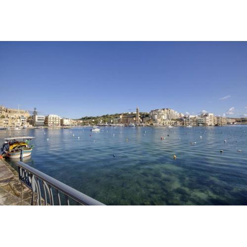Seaview,beautiful 3br Apt 3