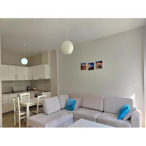 Secure Beach Apartment in Lalzit Bay