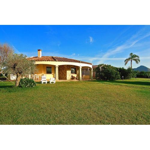 Semi-detached house in the Rei Sole resort in Costa Rei