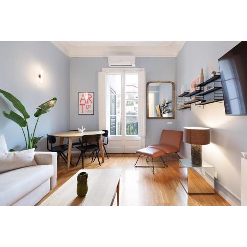 Señor Urgell Apartment by Olala Homes