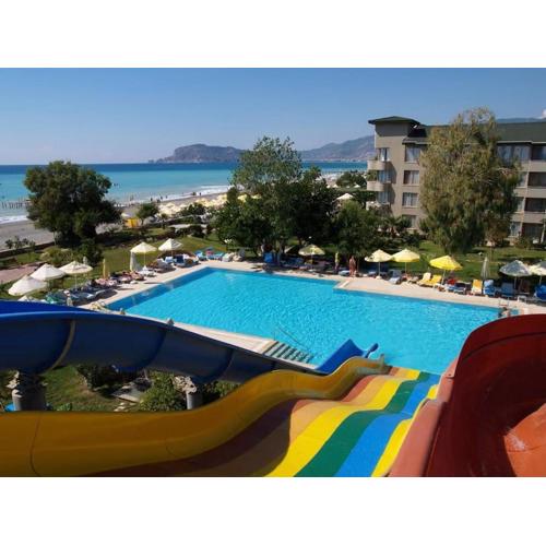 Senza Sunset Beach Hotel
