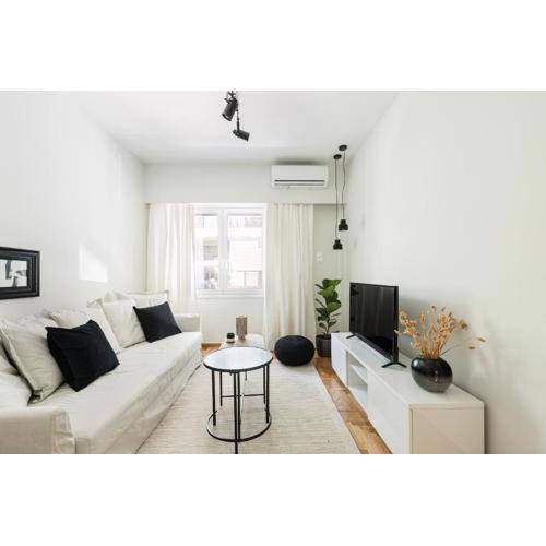 Serene 1 BR Apartment in Koukaki by UPSTREET