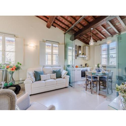Serene historic apartment in Central Lucca