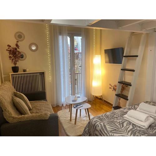 Serenity Loft Retreat in Central Athens