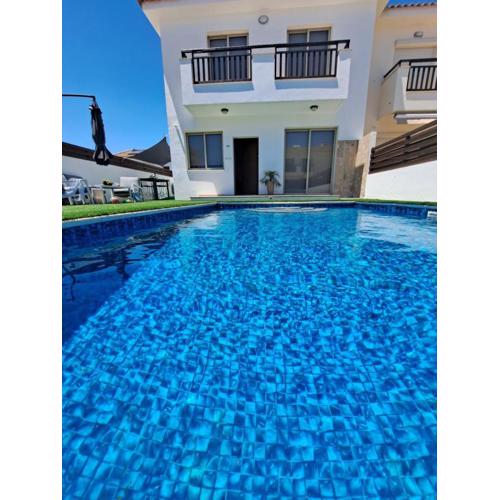 SERENITY PEARL VILLA at the sea